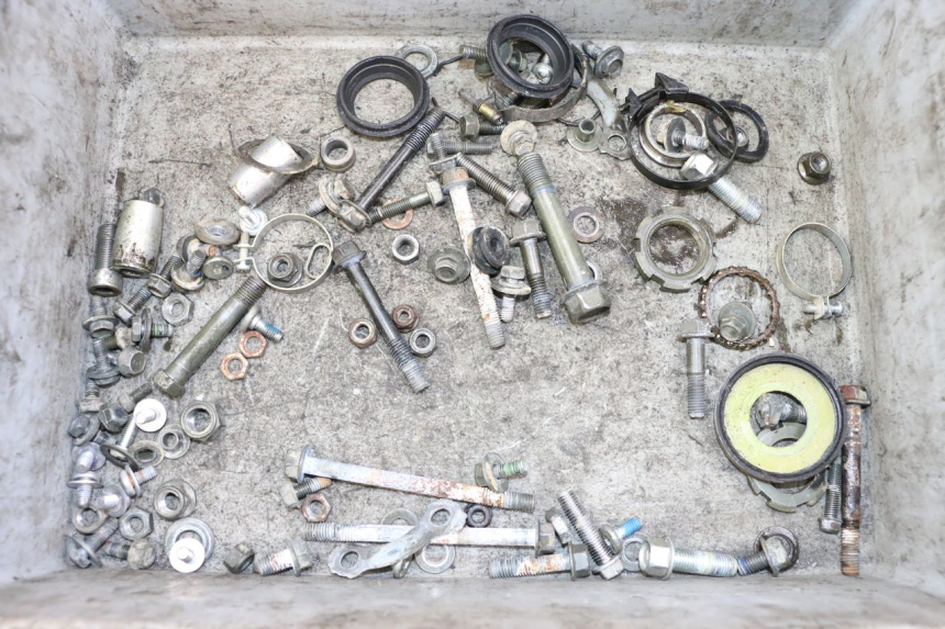 photo de SCREWS BAG YAMAHA TTR 125 (2000 - 2020) - Main view