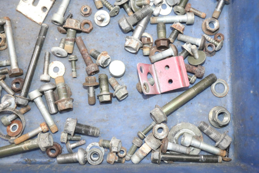 photo de SCREWS BAG YAMAHA XVS DRAG STAR DRAGSTAR 650 (1997 - 2007) - Technical close-up