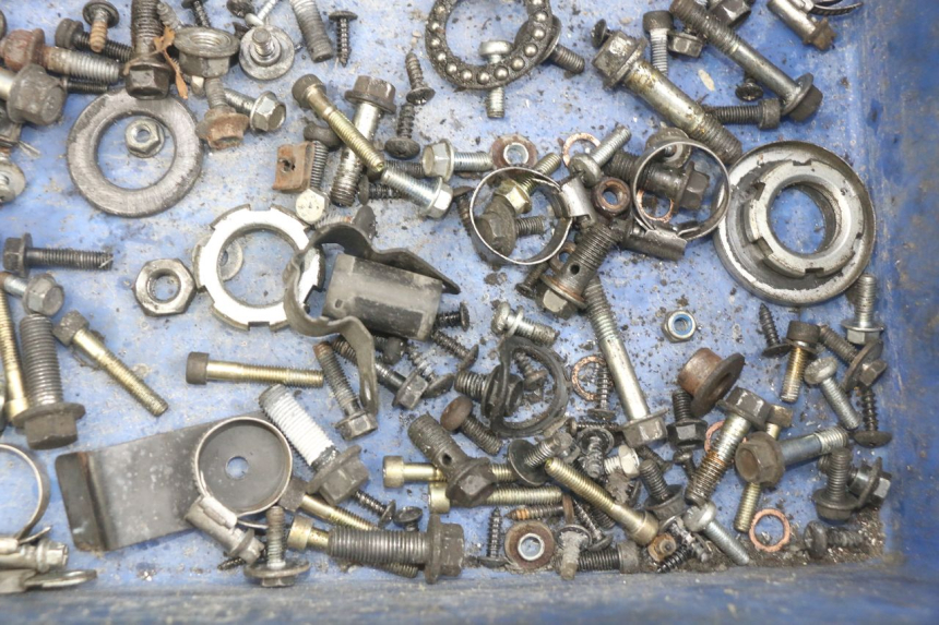 photo de SCREW FASTENER BAG YAMAHA YP MAJESTY 125 (2007 - 2010) - Zoom on usage condition