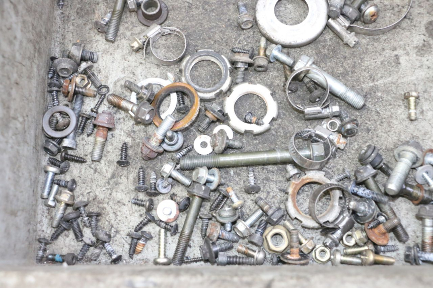 photo de SCREW FASTENER BAG YAMAHA YP MAJESTY 125 (2007 - 2010) - Zoom on usage condition