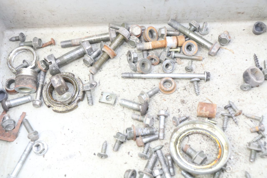 photo de SCREW FASTENER BAG YIYING YY50QT-10 50 (2007 - 2022) - Alternative perspective