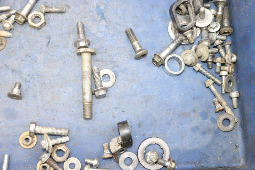 photo de SCREWS BAG YAMAHA YZ-F YZF 250 (2014 - 2018) - Alternative perspective