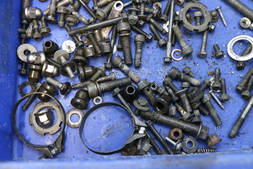 photo de SCREWS BAG YAMAHA YZF R GENESIS 750 (1993 - 1998) - Alternative perspective