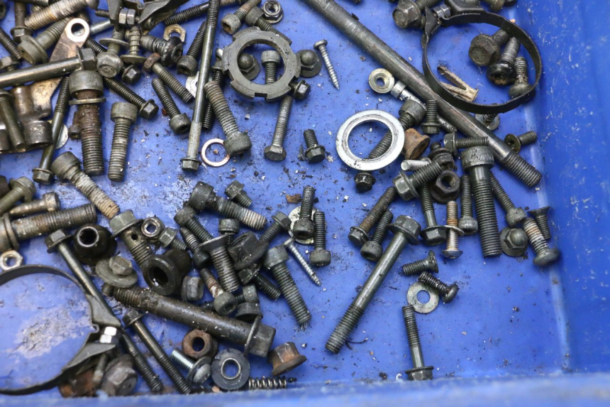 photo de SCREWS BAG YAMAHA YZF R GENESIS 750 (1993 - 1998) - Technical close-up