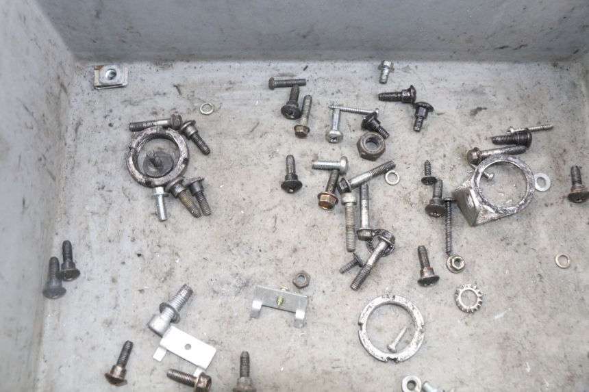 photo de SCREW FASTENER BAG PIAGGIO ZIP 2T 50 (2009 - 2019) - Zoom on usage condition