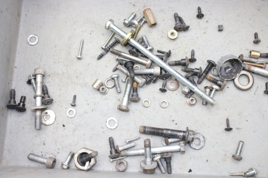 photo de SCREW FASTENER BAG PIAGGIO ZIP 2T 50 (2009 - 2019) - Component detail