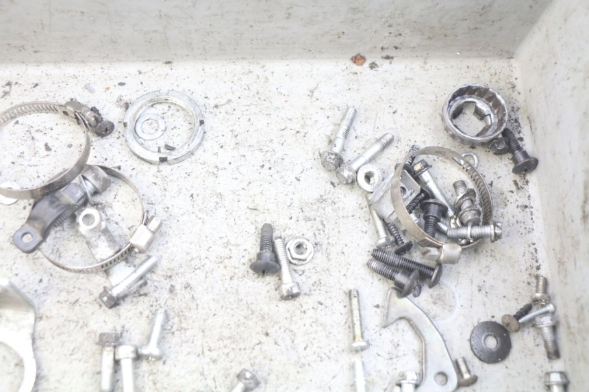 photo de SCREW FASTENER BAG PIAGGIO ZIP 4T 50 (2018 - 2020) - Alternative perspective