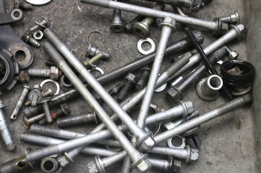 photo de SCREW FASTENER BAG KAWASAKI ZX-6R ZX6R 600 (1995 - 1997) - Zoom on usage condition