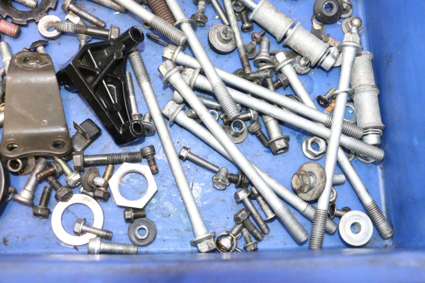 photo de SCREWS BAG KAWASAKI ZX-6R ZX6R 600 (2000 - 2002) - Technical close-up