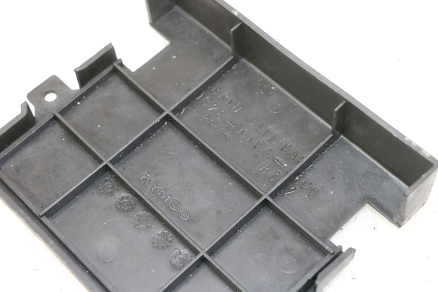 photo de BATTERY STRAP KYMCO GRAND DINK 125 (2008 - 2014) - Zoom on usage condition