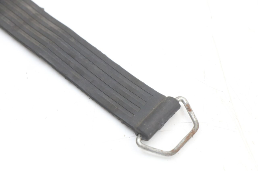photo de BATTERY STRAP PIAGGIO MP3 LT 400 (2007 - 2012) - Zoom on usage condition