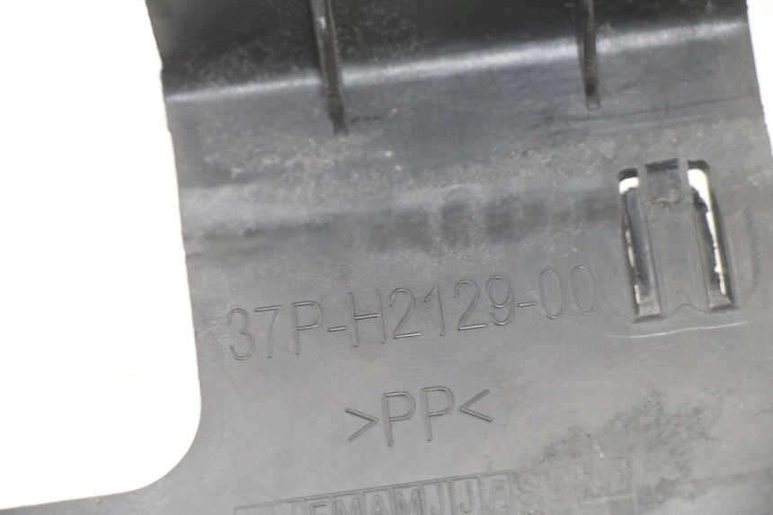 photo de BATTERY STRAP YAMAHA X-MAX XMAX ABS 250 (2010 - 2012) - Technical close-up