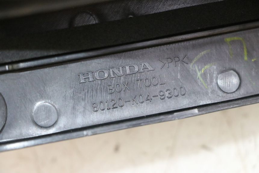 photo de TOOL KIT STRAP HONDA FORZA ABS 300 (2013 - 2017) - Component detail