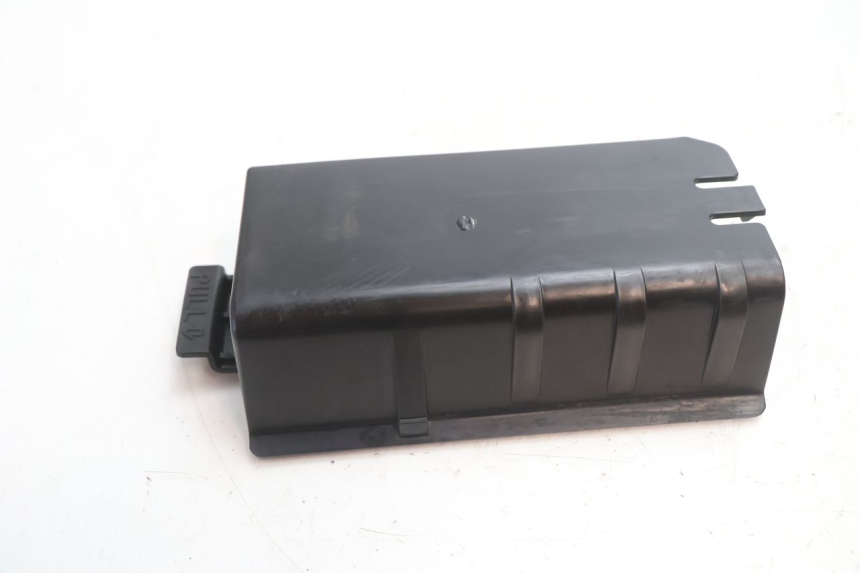 photo de TOOL KIT STRAP SUZUKI GSR 600 (2005 - 2012) - Alternative perspective