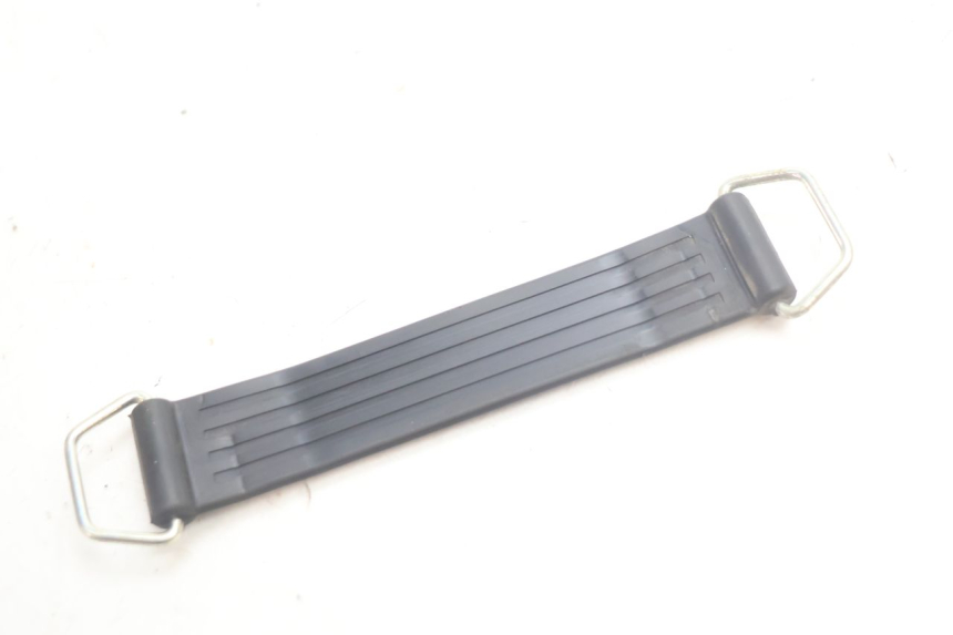 photo de TOOL KIT STRAP PIAGGIO MP3 HPE 530 (2022 - 2026) - Zoom on usage condition