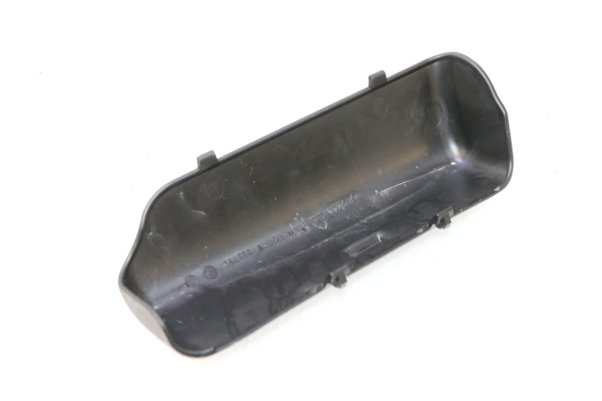 photo de TOOL KIT STRAP PIAGGIO MP3 LT 400 (2007 - 2012) - Alternative perspective