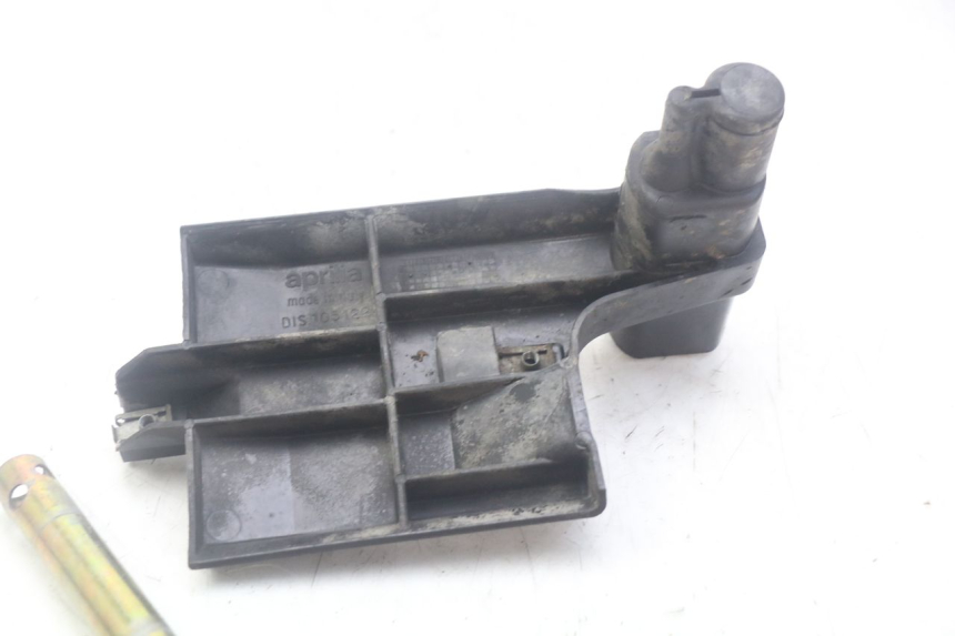 photo de TOOL KIT STRAP APRILIA SCARABEO 100 (2003 - 2012) - Zoom on usage condition