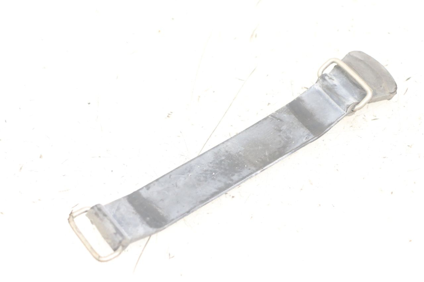 photo de TOOL KIT STRAP YAMAHA TDM ABS 900 (2002 - 2014) - Zoom on usage condition