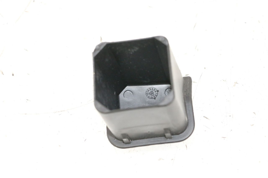 photo de TOOL KIT STRAP PIAGGIO VESPA GTS SUPER IE 125 (2009 - 2016) - Zoom on usage condition