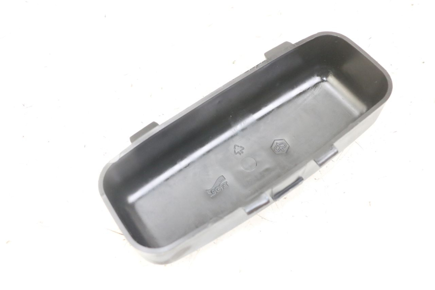 photo de TOOL KIT STRAP PIAGGIO XEVO - X EVO 125 (2007 - 2017) - Component detail