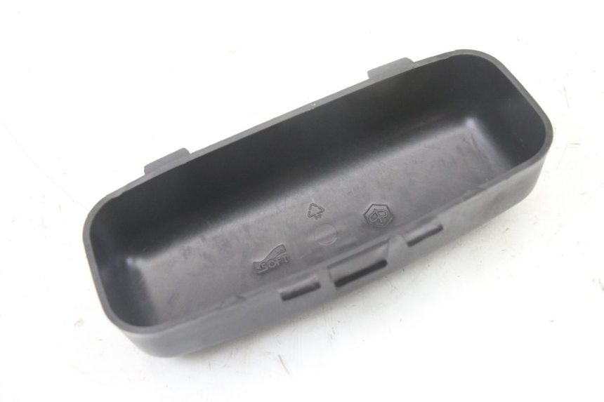 photo de TOOL KIT STRAP PIAGGIO XEVO - X EVO 125 (2007 - 2017) - Alternative perspective