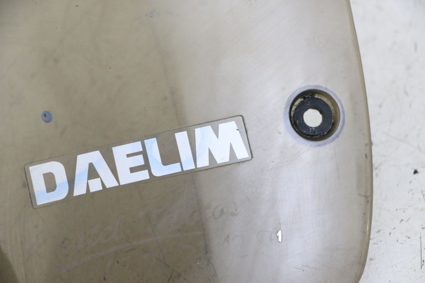 photo de WINDSHIELD DAELIM A-FOUR 2T 50 (2005 - 2012) - Zoom on usage condition