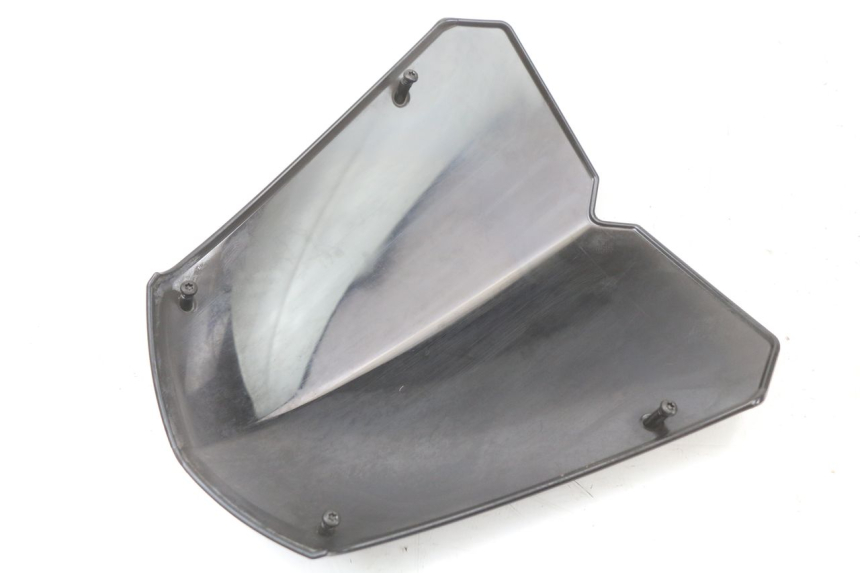 photo de WINDSHIELD PEUGEOT KISBEE 4T 50 (2018 - 2022) - Fixing points details