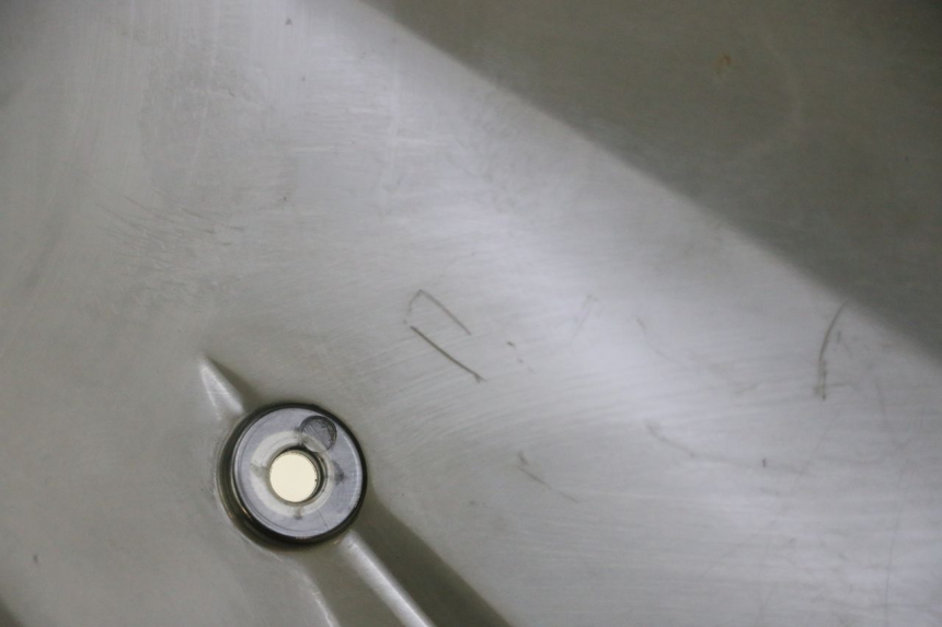 photo de WINDSHIELD GILERA RUNNER SP 50 (2009 - 2017) - Fixing points details