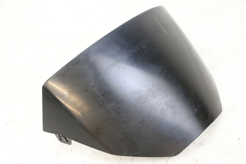 photo de WINDSHIELD SUZUKI GSR 750 (2011 - 2017) - Surface and material condition