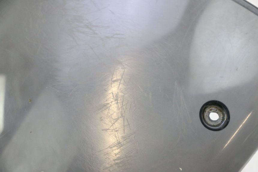 photo de WINDSHIELD PIAGGIO TYPHOON 50 (2000 - 2009) - Technical close-up