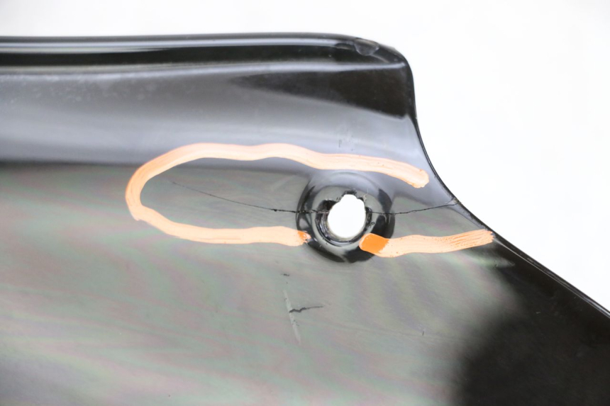 photo de WINDSHIELD YAMAHA FZ1 FAZER 1000 (2007 - 2009) - Technical close-up