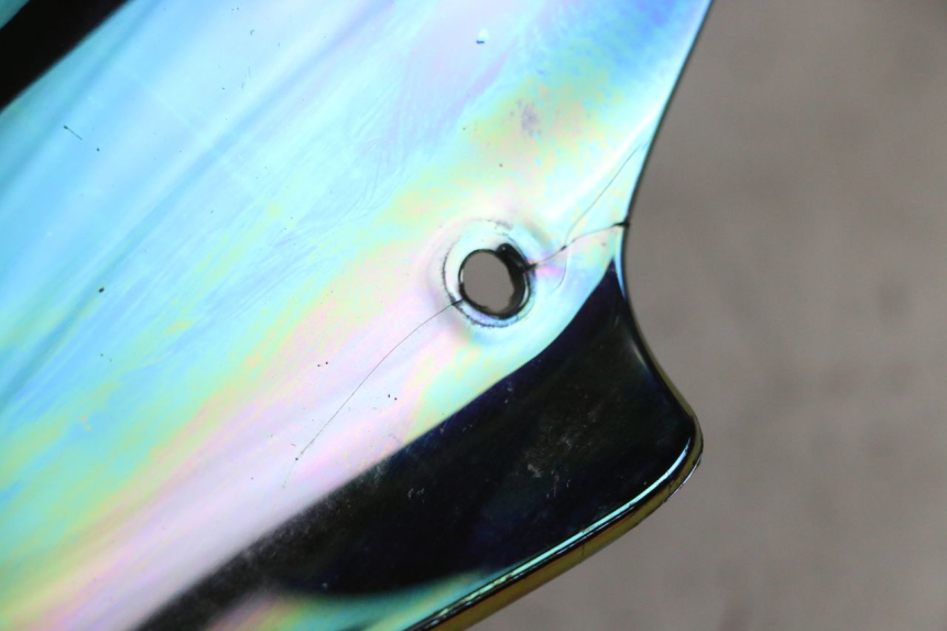 photo de WINDSHIELD YAMAHA FZ1 FAZER 1000 (2007 - 2009) - Fixing points details