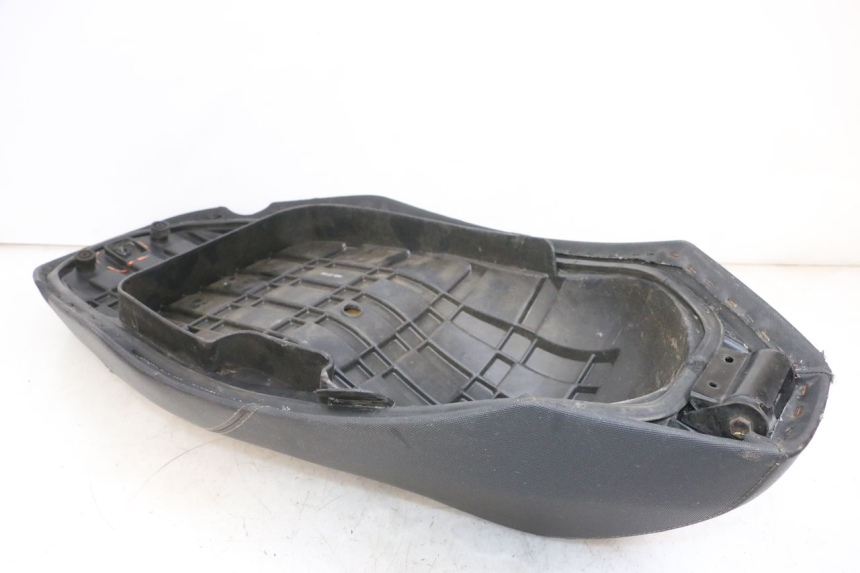 photo de SEAT KYMCO AGILITY 16+ 4T 50 (2018 - 2023) - Surface and material condition