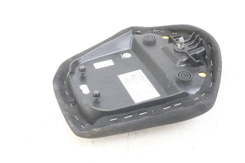 photo de REAR SEAT YAMAHA AEROX 2T 50 (2013 - 2017) - Zoom on usage condition