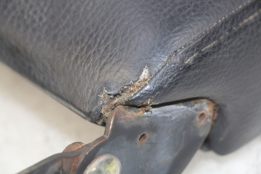 photo de REAR SEAT KYMCO AGILITY 4T 50 (2005 - 2018) - Markings and original references