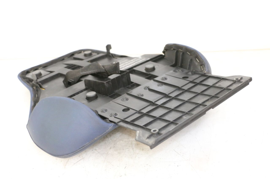 photo de REAR SEAT BMW C1 125 (2000 - 2003) - Surface and material condition