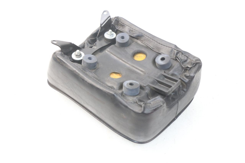 photo de REAR SEAT HONDA CA REBEL 125 (1995 - 2001) - Technical close-up