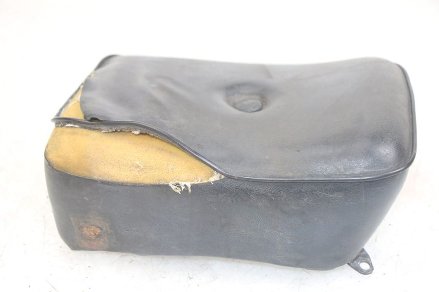 photo de REAR SEAT HONDA CA REBEL 125 (1995 - 2001) - Technical close-up