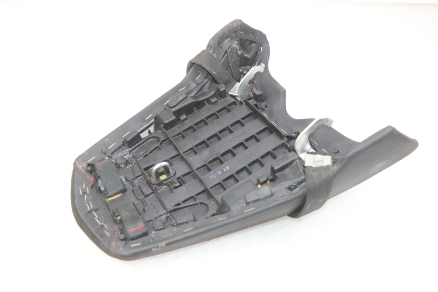 photo de REAR SEAT HONDA CB R 1000 (2018 - 2023) - Zoom on usage condition