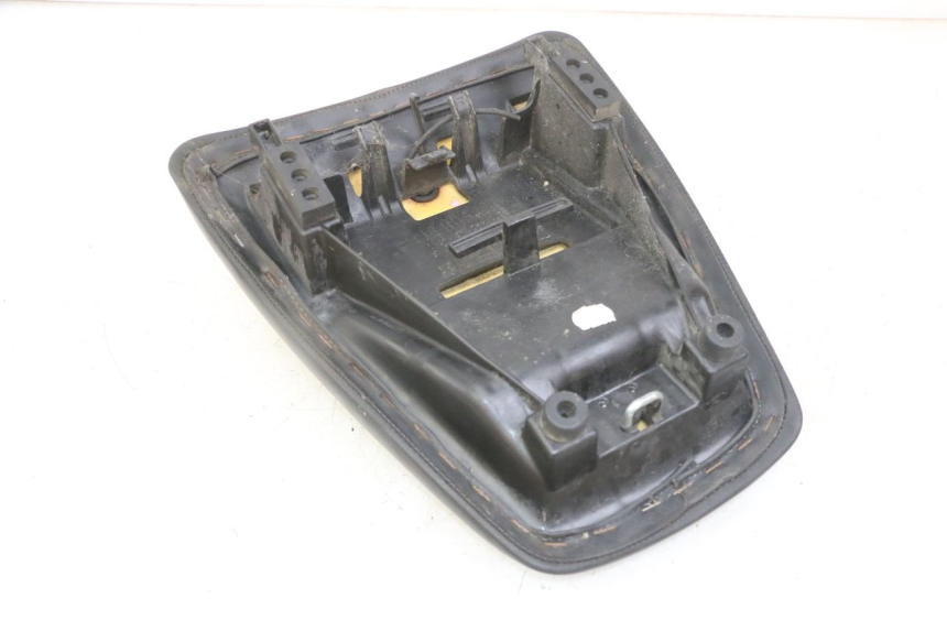 photo de REAR SEAT HONDA CBF 500 (2004 - 2007) - Zoom on usage condition