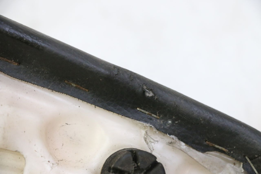 photo de REAR SEAT HONDA CBF 125 (2009 - 2015) - Component detail