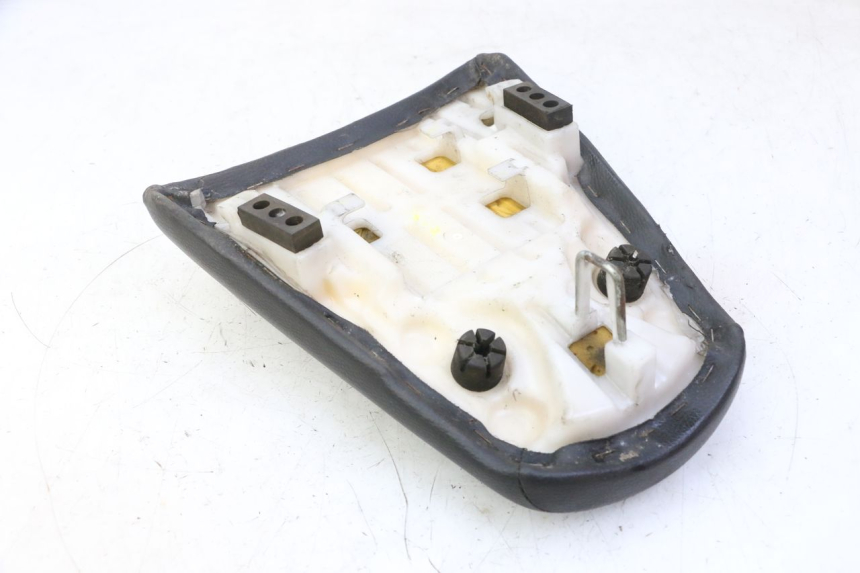 photo de REAR SEAT HONDA CBF 125 (2009 - 2015) - Alternative perspective