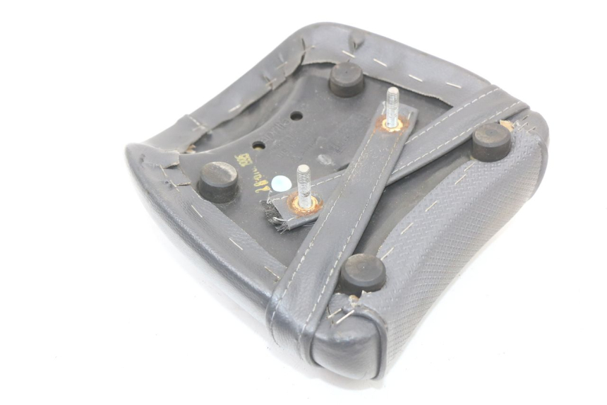 photo de REAR SEAT APRILIA CLASSIC 125 (1995 - 2001) - Fixing points details