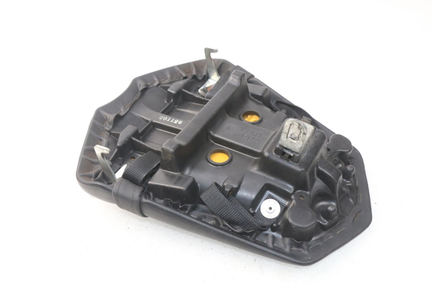 photo de REAR SEAT YAMAHA FZ8 800 (2010 - 2016) - Zoom on usage condition