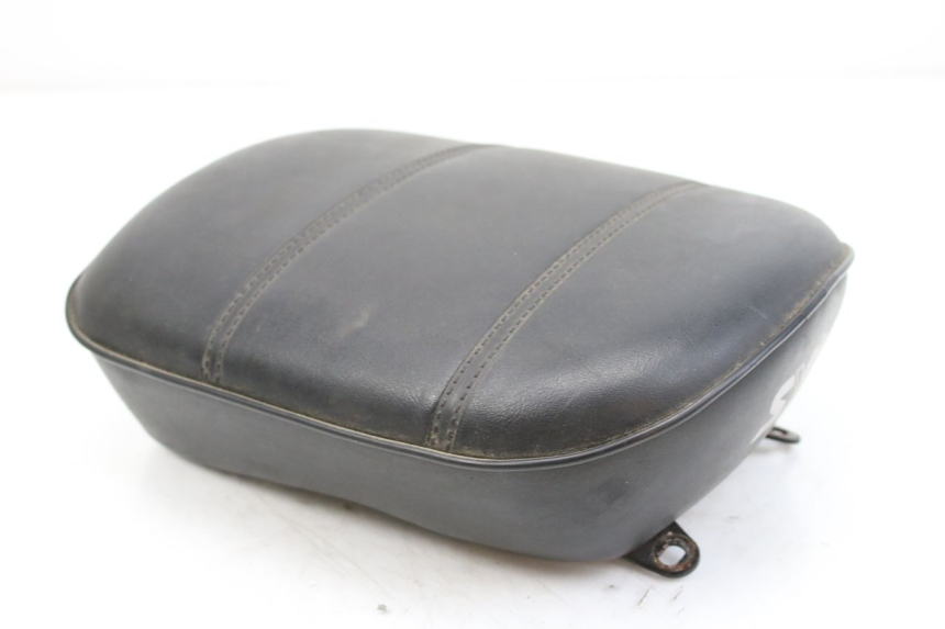 photo de REAR SEAT SYM HUSKY 125 (1999 - 2005) - Component detail