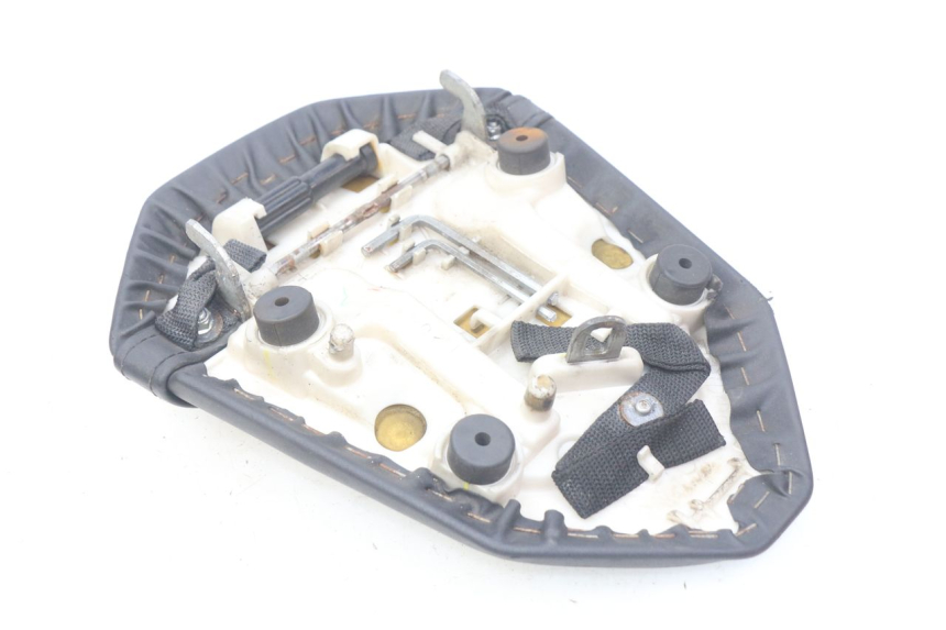 photo de REAR SEAT YAMAHA MT-07 MT07 ABS 700 (2014 - 2017) - Technical close-up