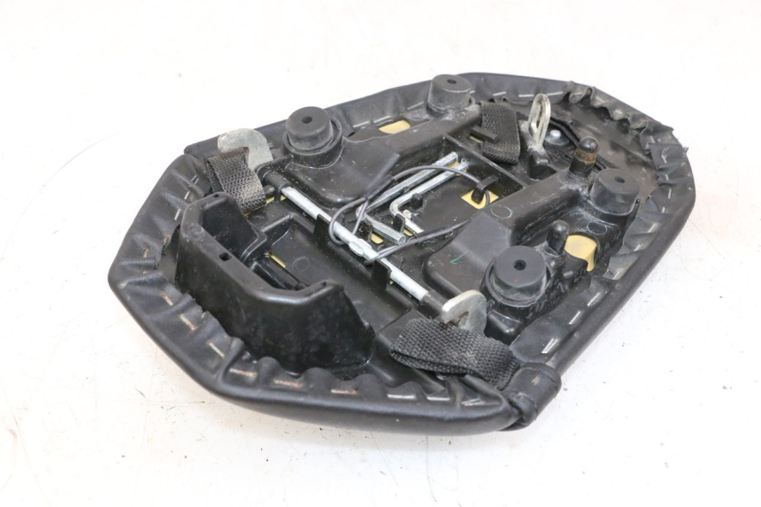 photo de REAR SEAT YAMAHA MT-07 MT07 ABS 700 (2018 - 2020) - Zoom on usage condition