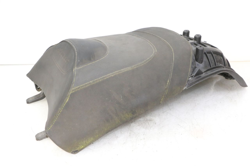 photo de REAR SEAT PEUGEOT SATELIS 125 (2013 - 2018) - Focus on structure