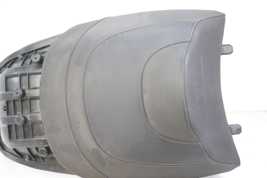 photo de REAR SEAT PEUGEOT SATELIS 125 (2013 - 2018) - Checked used part
