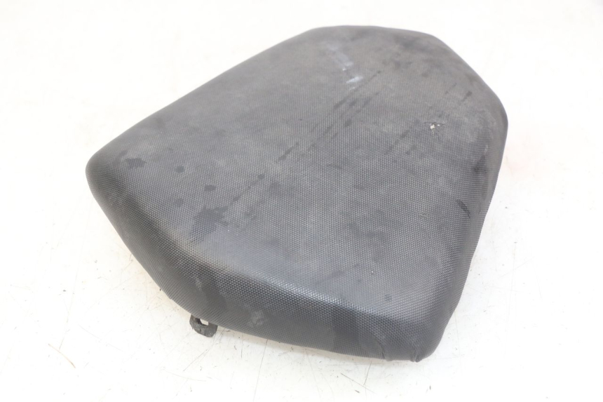 photo de REAR SEAT YAMASAKI RAPTOR 50 (2013 - 2018) - Surface and material condition